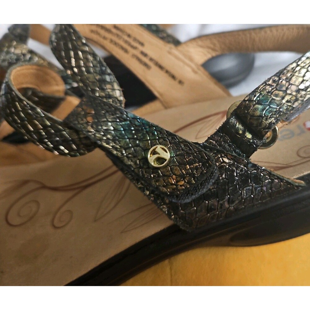 Women's Revere Miami/Emerald Adjustable Strappy Leather Sandal Slate *EMER-SLA - Picture 6 of 6